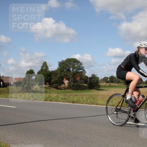 25.08.2024 - Elbe Triathlon Hamburg Fuchs,  Jonas http://msf.ph/oto/6826468 25.08.2024 11:03:19 Radfahren 1442, 1654, 1531, 1408, 1652, 1698 meine-sportfotos.de