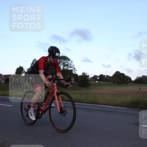25.08.2024 - Elbe Triathlon Hamburg Fuchs,  Jonas http://msf.ph/oto/6826469 25.08.2024 08:53:27 Radfahren 121, 120 meine-sportfotos.de