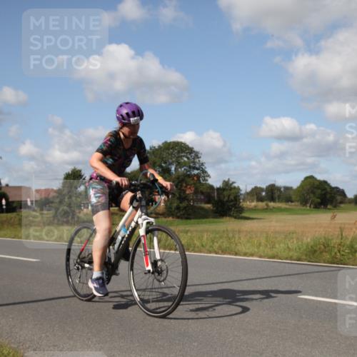 25.08.2024 - Elbe Triathlon Hamburg Fuchs,  Jonas http://msf.ph/oto/6826475 25.08.2024 11:03:17 Radfahren 1442, 1654, 1531, 1408, 1652 meine-sportfotos.de