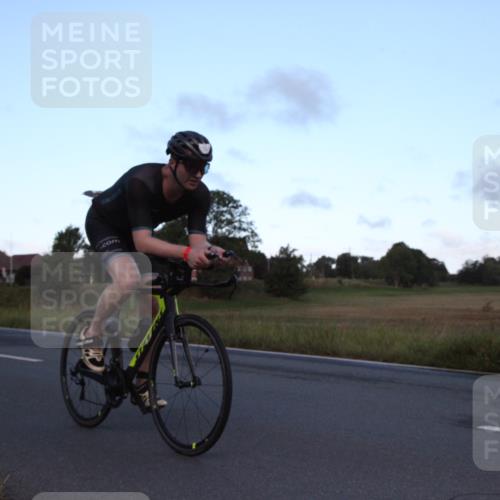25.08.2024 - Elbe Triathlon Hamburg Fuchs,  Jonas http://msf.ph/oto/6826483 25.08.2024 08:53:48 Radfahren 161, 100, 169 meine-sportfotos.de
