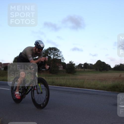 25.08.2024 - Elbe Triathlon Hamburg Fuchs,  Jonas http://msf.ph/oto/6826492 25.08.2024 08:53:52 Radfahren 161, 100, 169, 197, 188 meine-sportfotos.de