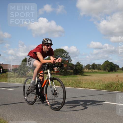 25.08.2024 - Elbe Triathlon Hamburg Fuchs,  Jonas http://msf.ph/oto/6826502 25.08.2024 11:02:59 Radfahren 1685, 1402, 1693, 1606, 1705, 1453 meine-sportfotos.de