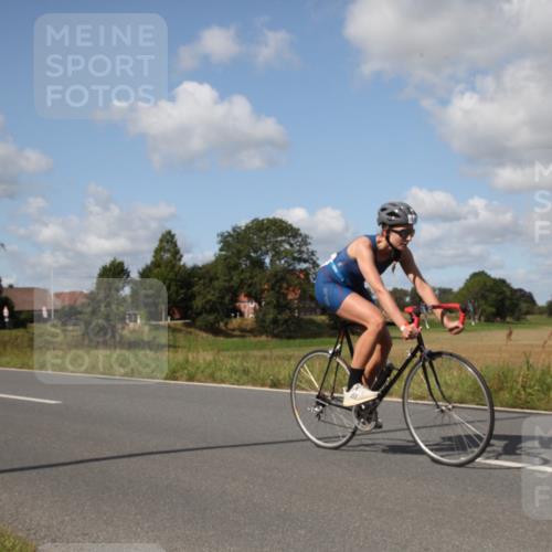 25.08.2024 - Elbe Triathlon Hamburg Fuchs,  Jonas http://msf.ph/oto/6826518 25.08.2024 11:02:53 Radfahren 1677, 1682, 1685, 1402, 1693, 1606, 1705 meine-sportfotos.de
