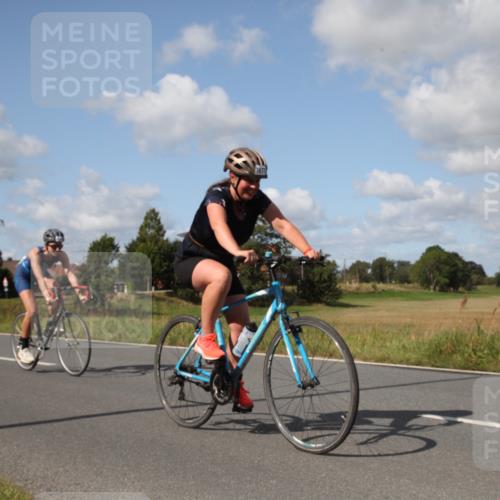 25.08.2024 - Elbe Triathlon Hamburg Fuchs,  Jonas http://msf.ph/oto/6826522 25.08.2024 11:02:53 Radfahren 1677, 1682, 1685, 1402, 1693, 1606, 1705 meine-sportfotos.de