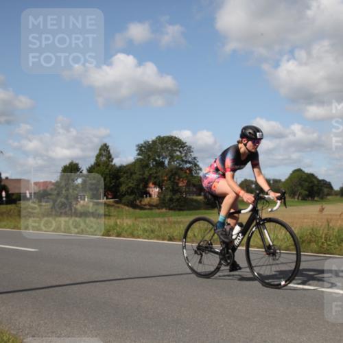 25.08.2024 - Elbe Triathlon Hamburg Fuchs,  Jonas http://msf.ph/oto/6826526 25.08.2024 11:02:46 Radfahren 1605, 1628, 1675, 1677, 1682 meine-sportfotos.de