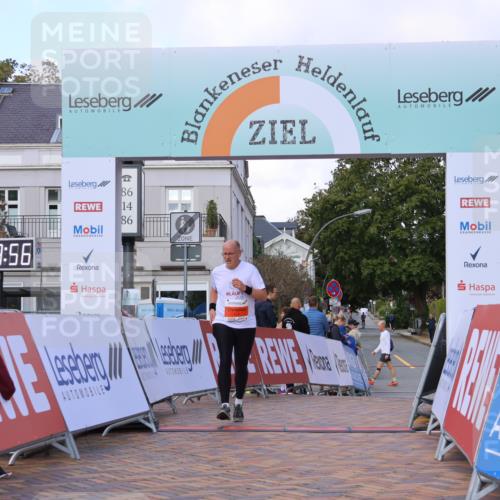 25.08.2024 - 20. Blankeneser Heldenlauf Strokosch-Dieckow http://msf.ph/oto/6826530 25.08.2024 09:54:29 Ziel 116, 229, 230 meine-sportfotos.de