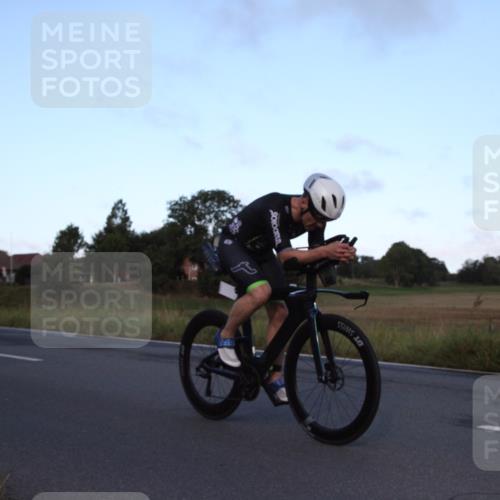 25.08.2024 - Elbe Triathlon Hamburg Fuchs,  Jonas http://msf.ph/oto/6826542 25.08.2024 08:54:44 Radfahren 34, 39 meine-sportfotos.de