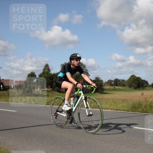25.08.2024 - Elbe Triathlon Hamburg Fuchs,  Jonas http://msf.ph/oto/6826547 25.08.2024 11:02:33 Radfahren 1647, 1686, 1638, 1704 meine-sportfotos.de
