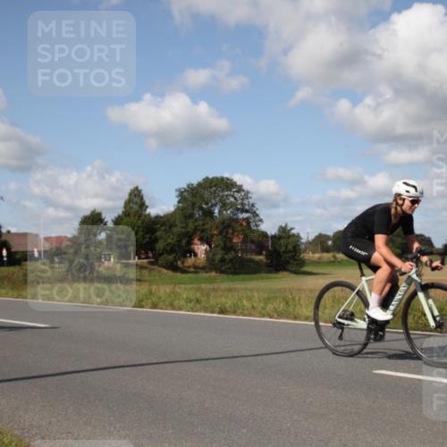 25.08.2024 - Elbe Triathlon Hamburg Fuchs,  Jonas http://msf.ph/oto/6826588 25.08.2024 11:01:57 Radfahren 782, 1646, 785, 1696 meine-sportfotos.de