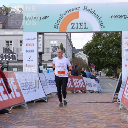25.08.2024 - 20. Blankeneser Heldenlauf Strokosch-Dieckow http://msf.ph/oto/6826645 25.08.2024 09:54:30 Ziel 116, 229, 230 meine-sportfotos.de