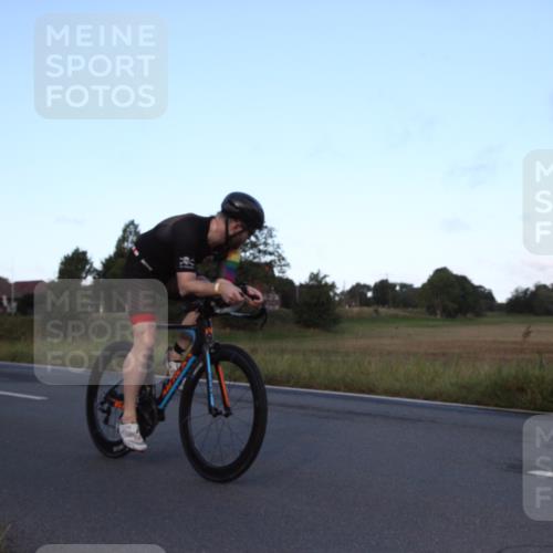 25.08.2024 - Elbe Triathlon Hamburg Fuchs,  Jonas http://msf.ph/oto/6826651 25.08.2024 08:56:52 Radfahren 150, 94, 46 meine-sportfotos.de