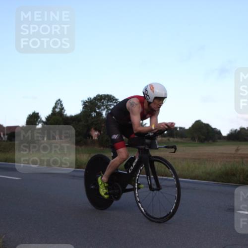25.08.2024 - Elbe Triathlon Hamburg Fuchs,  Jonas http://msf.ph/oto/6826660 25.08.2024 08:57:02 Radfahren 86 meine-sportfotos.de