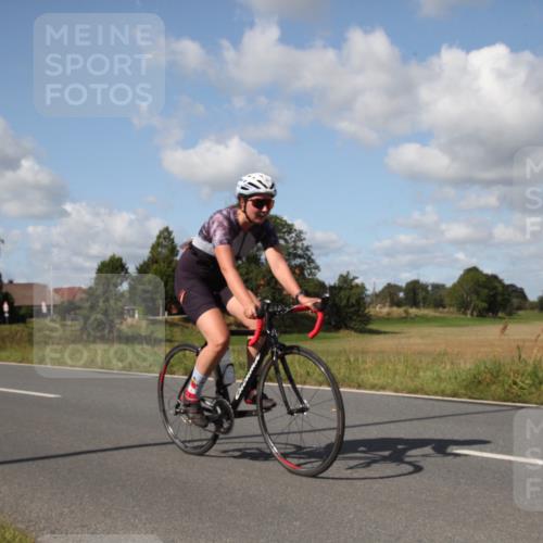 25.08.2024 - Elbe Triathlon Hamburg Fuchs,  Jonas http://msf.ph/oto/6826679 25.08.2024 11:01:01 Radfahren 1692, 1458, 1471, 1720, 1494, 1710 meine-sportfotos.de