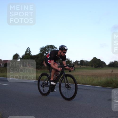 25.08.2024 - Elbe Triathlon Hamburg Fuchs,  Jonas http://msf.ph/oto/6826692 25.08.2024 08:57:23 Radfahren 74, 52, 61, 194, 138 meine-sportfotos.de