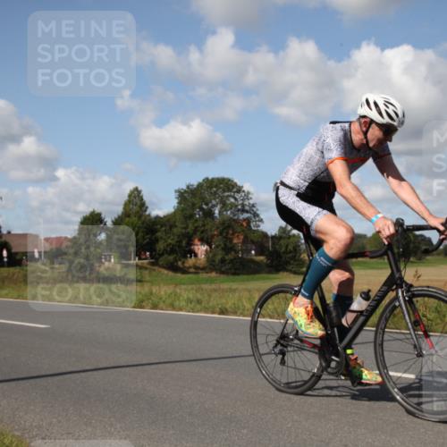 25.08.2024 - Elbe Triathlon Hamburg Fuchs,  Jonas http://msf.ph/oto/6826694 25.08.2024 11:00:47 Radfahren 750, 1610, 1463 meine-sportfotos.de
