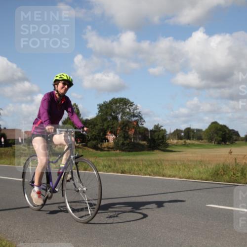 25.08.2024 - Elbe Triathlon Hamburg Fuchs,  Jonas http://msf.ph/oto/6826725 25.08.2024 11:00:11 Radfahren 690, 1630, 1511, 1690, 1557, 1484 meine-sportfotos.de