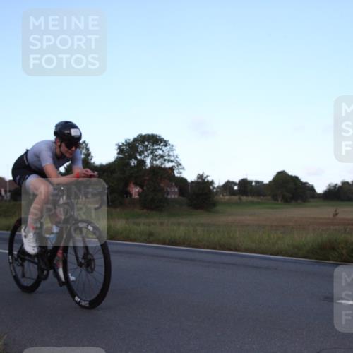 25.08.2024 - Elbe Triathlon Hamburg Fuchs,  Jonas http://msf.ph/oto/6826734 25.08.2024 08:58:09 Radfahren 113, 137, 123 meine-sportfotos.de