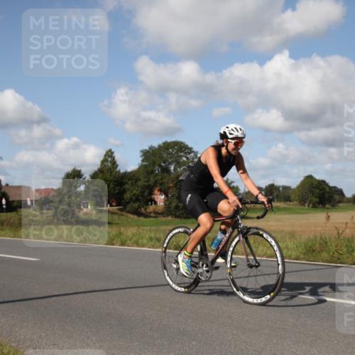 25.08.2024 - Elbe Triathlon Hamburg Fuchs,  Jonas http://msf.ph/oto/6826758 25.08.2024 10:59:41 Radfahren 1454, 1658, 765, 1689 meine-sportfotos.de