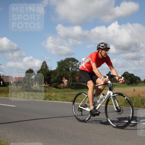 25.08.2024 - Elbe Triathlon Hamburg Fuchs,  Jonas http://msf.ph/oto/6826761 25.08.2024 10:59:37 Radfahren 1454, 1658, 765 meine-sportfotos.de
