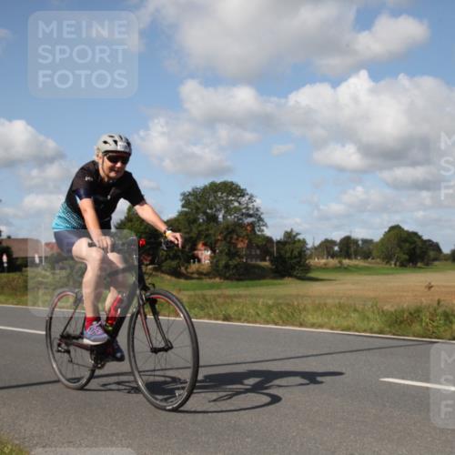 25.08.2024 - Elbe Triathlon Hamburg Fuchs,  Jonas http://msf.ph/oto/6826764 25.08.2024 10:59:30 Radfahren 1403, 1598, 1454 meine-sportfotos.de