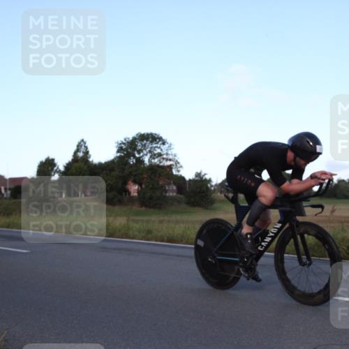25.08.2024 - Elbe Triathlon Hamburg Fuchs,  Jonas http://msf.ph/oto/6826773 25.08.2024 08:59:27 Radfahren 47, 144, 170 meine-sportfotos.de