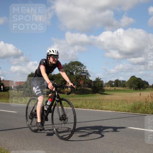 25.08.2024 - Elbe Triathlon Hamburg Fuchs,  Jonas http://msf.ph/oto/6826780 25.08.2024 10:59:03 Radfahren 1588, 1643, 1631, 1645 meine-sportfotos.de