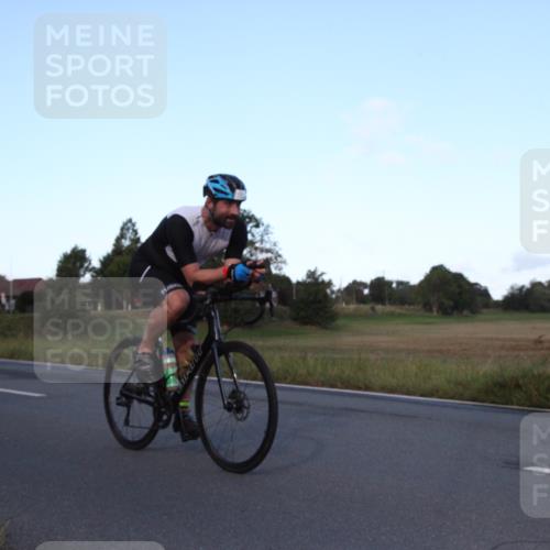 25.08.2024 - Elbe Triathlon Hamburg Fuchs,  Jonas http://msf.ph/oto/6826781 25.08.2024 08:59:29 Radfahren 47, 144, 170 meine-sportfotos.de