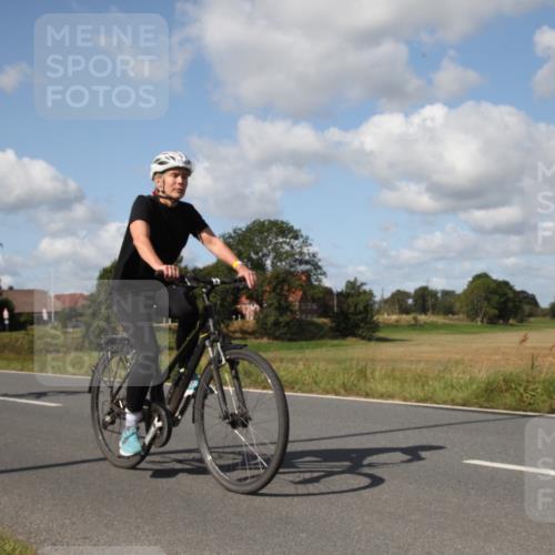 25.08.2024 - Elbe Triathlon Hamburg Fuchs,  Jonas http://msf.ph/oto/6826791 25.08.2024 10:58:58 Radfahren 1716, 1588, 1643, 1631, 1645 meine-sportfotos.de