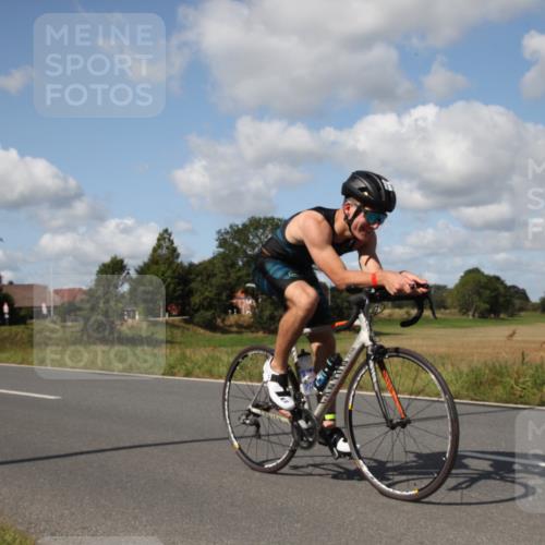 25.08.2024 - Elbe Triathlon Hamburg Fuchs,  Jonas http://msf.ph/oto/6826797 25.08.2024 10:58:54 Radfahren 1716, 1588, 1643 meine-sportfotos.de