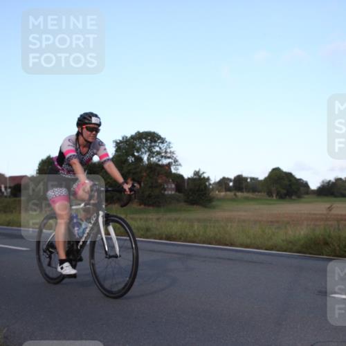 25.08.2024 - Elbe Triathlon Hamburg Fuchs,  Jonas http://msf.ph/oto/6826809 25.08.2024 09:00:22 Radfahren 98, 108, 119 meine-sportfotos.de