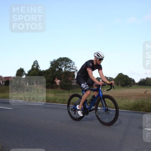 25.08.2024 - Elbe Triathlon Hamburg Fuchs,  Jonas http://msf.ph/oto/6826816 25.08.2024 09:00:30 Radfahren 119, 88, 163, 118 meine-sportfotos.de