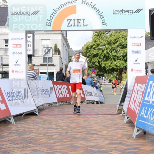 25.08.2024 - 20. Blankeneser Heldenlauf Strokosch-Dieckow http://msf.ph/oto/6826823 25.08.2024 09:55:23 Ziel 107 meine-sportfotos.de