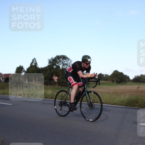 25.08.2024 - Elbe Triathlon Hamburg Fuchs,  Jonas http://msf.ph/oto/6826827 25.08.2024 09:00:41 Radfahren 118, 63 meine-sportfotos.de