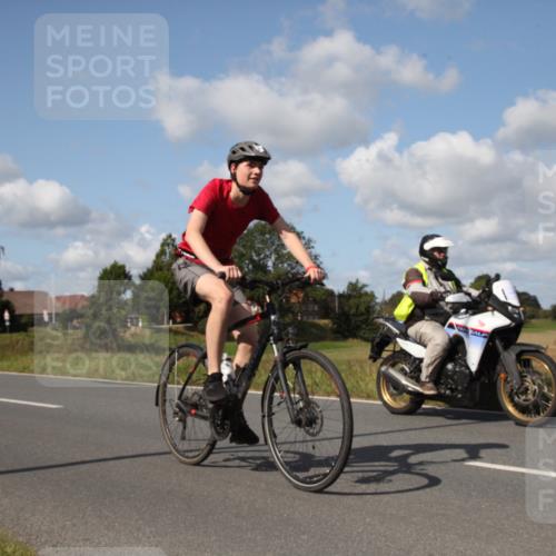 25.08.2024 - Elbe Triathlon Hamburg Fuchs,  Jonas http://msf.ph/oto/6826851 25.08.2024 10:57:37 Radfahren 1459, 1418, 1415, 565, 1575, 1430, 1583, 1445, 794 meine-sportfotos.de