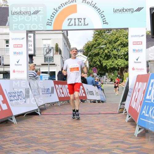 25.08.2024 - 20. Blankeneser Heldenlauf Strokosch-Dieckow http://msf.ph/oto/6826891 25.08.2024 09:55:24 Ziel 107 meine-sportfotos.de