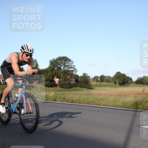 25.08.2024 - Elbe Triathlon Hamburg Fuchs,  Jonas http://msf.ph/oto/6826904 25.08.2024 09:03:46 Radfahren 156, 229, 107 meine-sportfotos.de