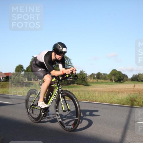 25.08.2024 - Elbe Triathlon Hamburg Fuchs,  Jonas http://msf.ph/oto/6826935 25.08.2024 09:05:02 Radfahren 164 meine-sportfotos.de