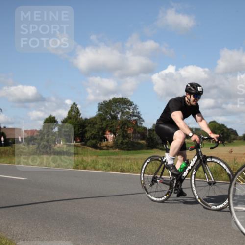 25.08.2024 - Elbe Triathlon Hamburg Fuchs,  Jonas http://msf.ph/oto/6826947 25.08.2024 10:56:48 Radfahren 635, 519, 1567 meine-sportfotos.de