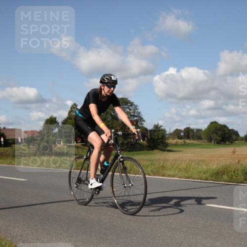25.08.2024 - Elbe Triathlon Hamburg Fuchs,  Jonas http://msf.ph/oto/6826962 25.08.2024 10:56:38 Radfahren 1485, 460, 1513, 772 meine-sportfotos.de