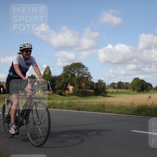 25.08.2024 - Elbe Triathlon Hamburg Fuchs,  Jonas http://msf.ph/oto/6826974 25.08.2024 10:56:28 Radfahren 1715, 1417, 1538, 1422, 1552, 1527, 1485 meine-sportfotos.de
