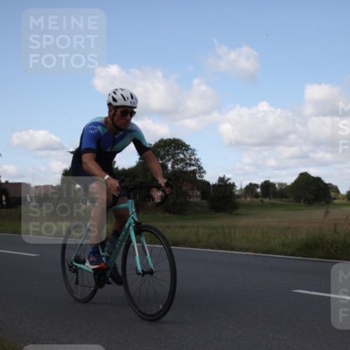 25.08.2024 - Elbe Triathlon Hamburg Fuchs,  Jonas http://msf.ph/oto/6827023 25.08.2024 10:55:50 Radfahren 1472, 679, 1528, 1489 meine-sportfotos.de