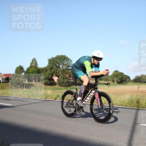 25.08.2024 - Elbe Triathlon Hamburg Fuchs,  Jonas http://msf.ph/oto/6827025 25.08.2024 09:07:22 Radfahren 190, 48, 308, 203, 100, 298 meine-sportfotos.de