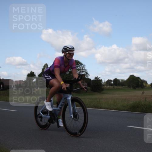 25.08.2024 - Elbe Triathlon Hamburg Fuchs,  Jonas http://msf.ph/oto/6827027 25.08.2024 10:55:46 Radfahren 1523, 675, 1472, 679, 1528 meine-sportfotos.de