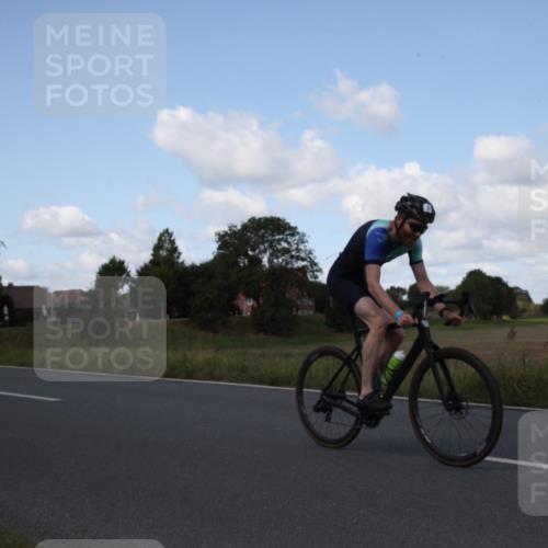 25.08.2024 - Elbe Triathlon Hamburg Fuchs,  Jonas http://msf.ph/oto/6827038 25.08.2024 10:55:40 Radfahren 1509, 771, 1523, 675, 1472 meine-sportfotos.de