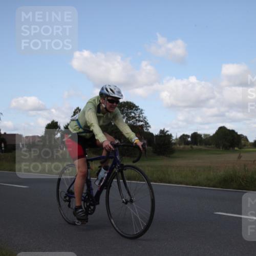 25.08.2024 - Elbe Triathlon Hamburg Fuchs,  Jonas http://msf.ph/oto/6827040 25.08.2024 10:55:39 Radfahren 1509, 771, 1523, 675, 1472 meine-sportfotos.de