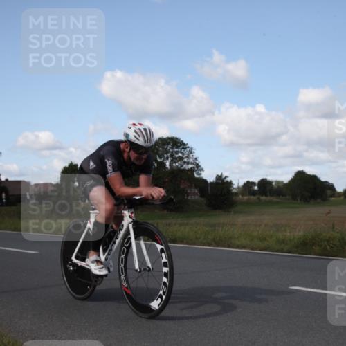 25.08.2024 - Elbe Triathlon Hamburg Fuchs,  Jonas http://msf.ph/oto/6827046 25.08.2024 10:55:30 Radfahren 1617, 718, 1440, 757 meine-sportfotos.de