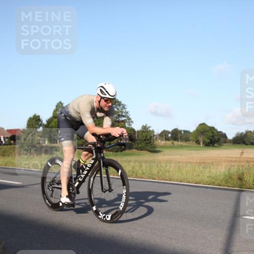 25.08.2024 - Elbe Triathlon Hamburg Fuchs,  Jonas http://msf.ph/oto/6827047 25.08.2024 09:07:37 Radfahren 316, 99, 37 meine-sportfotos.de