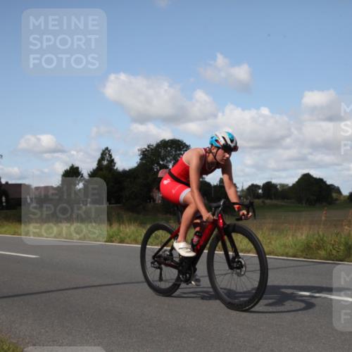 25.08.2024 - Elbe Triathlon Hamburg Fuchs,  Jonas http://msf.ph/oto/6827058 25.08.2024 10:55:25 Radfahren 1506, 1512, 1617, 718, 1440 meine-sportfotos.de