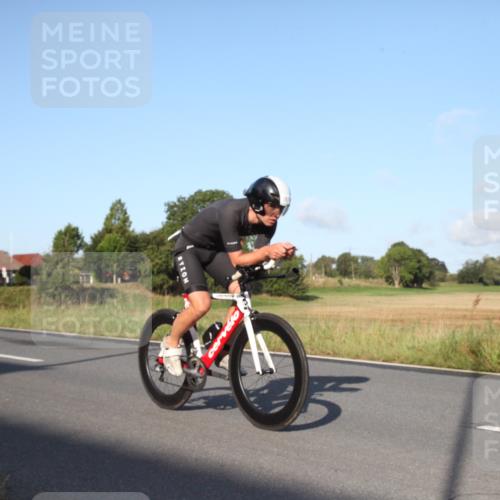 25.08.2024 - Elbe Triathlon Hamburg Fuchs,  Jonas http://msf.ph/oto/6827069 25.08.2024 09:07:52 Radfahren 89, 188, 197, 81, 294, 92 meine-sportfotos.de