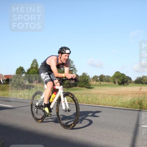 25.08.2024 - Elbe Triathlon Hamburg Fuchs,  Jonas http://msf.ph/oto/6827082 25.08.2024 09:07:57 Radfahren 197, 81, 294, 92, 169, 180, 311 meine-sportfotos.de